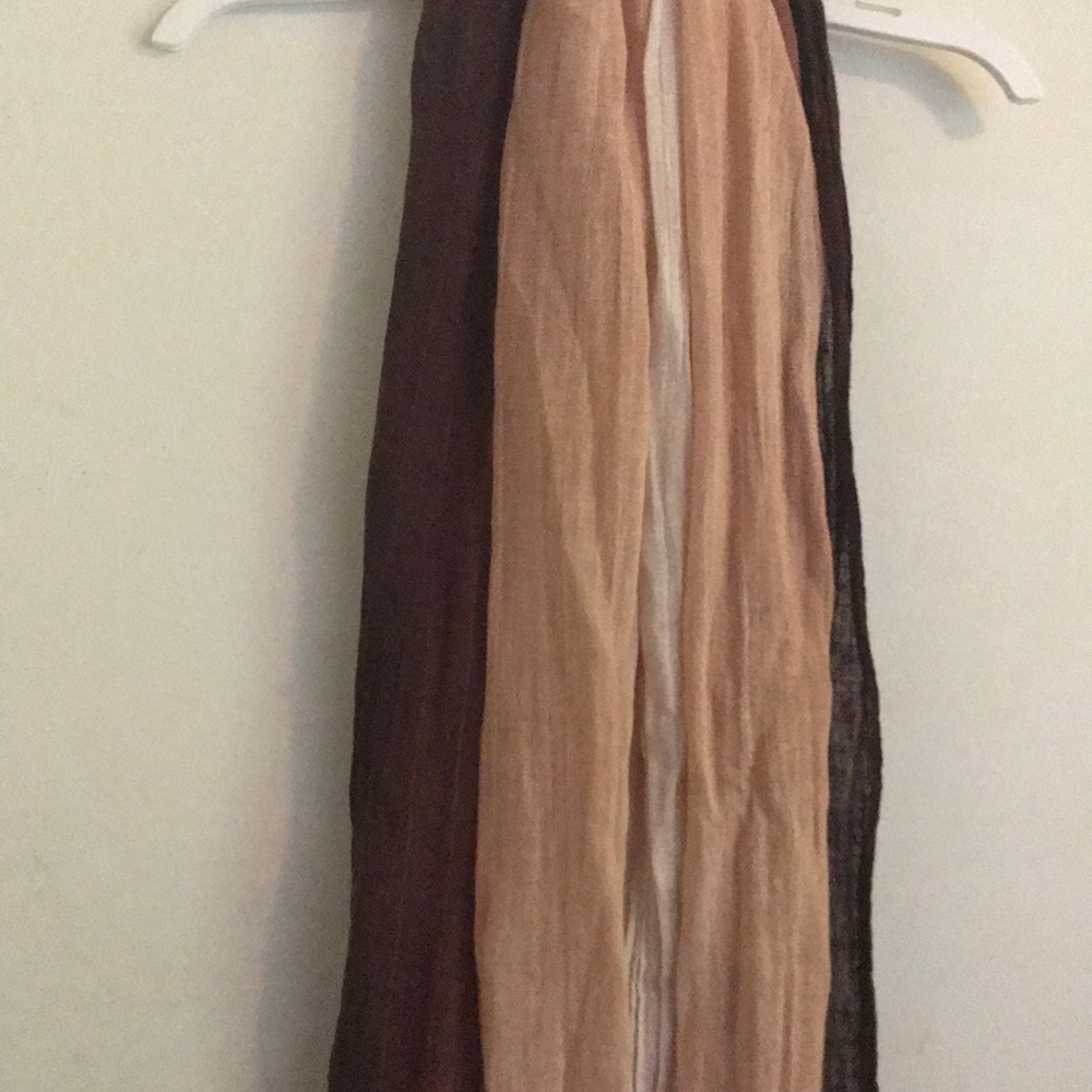 Gap scarf